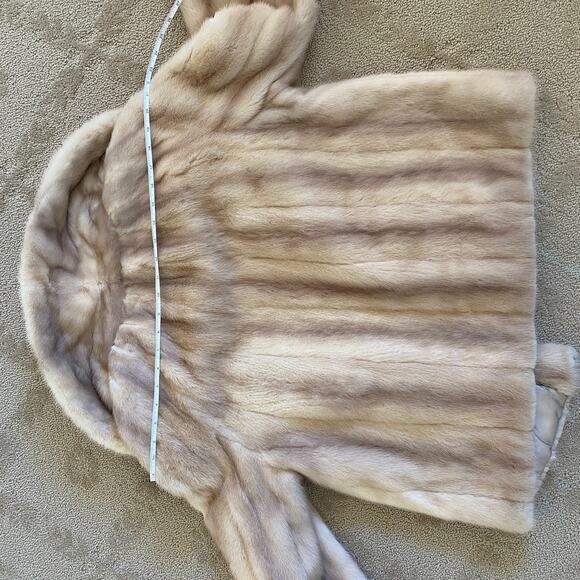 Med / Large Vintage Blonde Mink Fur Coat with Pleated Satin Lining - Picture 12 of 16